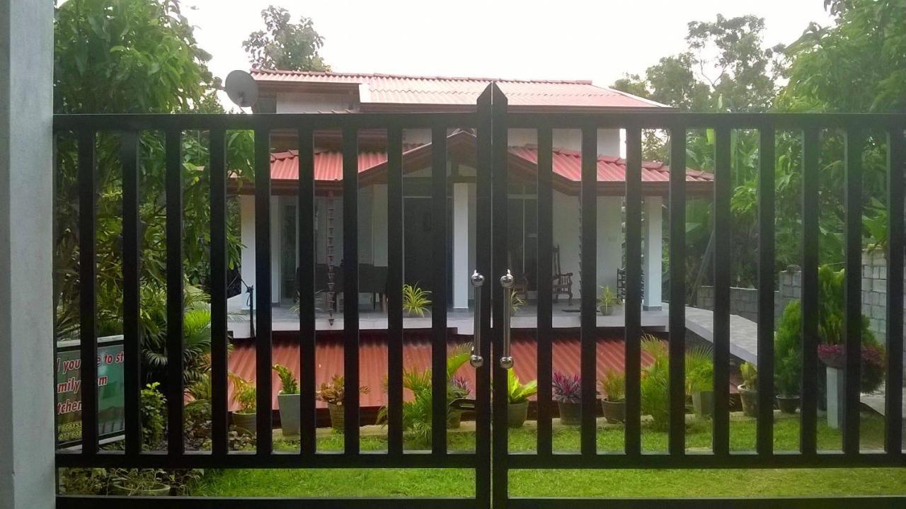 Sandhara Home Stay Tangalle Dış mekan fotoğraf